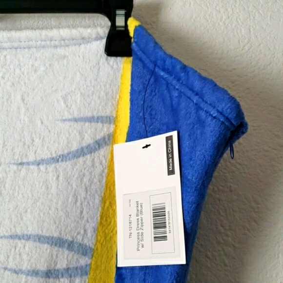 Silver Lilly Princess Dress Blanket/Sleeping Bag - Picture 10 of 11